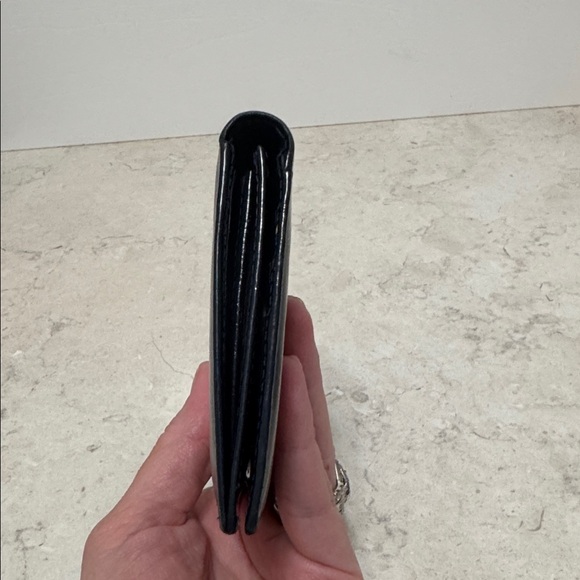 Gucci Navy Patent leather snap wallet - Picture 4 of 10